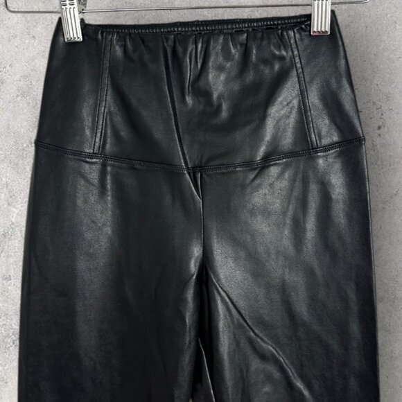 Aritzia High Waist Vegan Leather Leggings Black Size XS Daria Minimal‎ Edgy Goth - Picture 3 of 7
